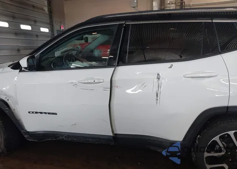 2021 Jeep Compass Limited 4X4 z USA, uszkodzony, nr VIN 3C4NJDCB7MT581416